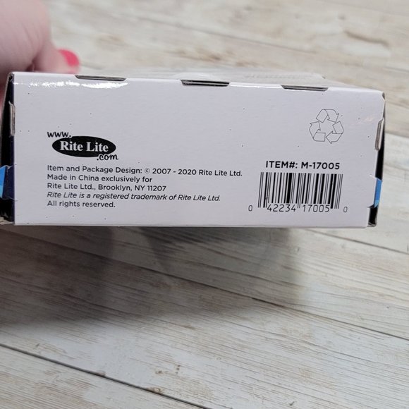 Rite -lite Judaica Mini Aluminum‎ Menorah Includes Candles - Picture 9 of 9